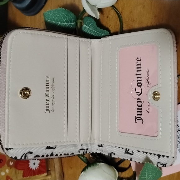 Juicy Couture Los Angeles California wallet - Picture 2 of 8